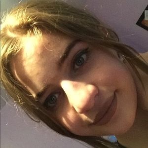 Meet your Posher, Ella